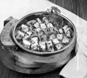 Matar paneer