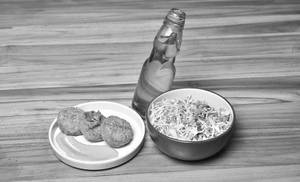 Veg Noodles + Vazhapoo Cutlet + Peri Peri Lotus Stem + Paneer Soda