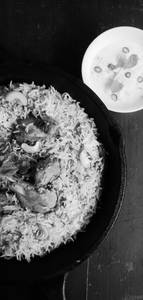 Hyderabadi Chicken Biryani [Raita]