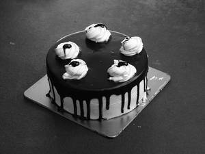 Eggless Chocolate Cool Cake