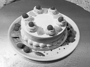 Eggless Pineapple Cool Cake