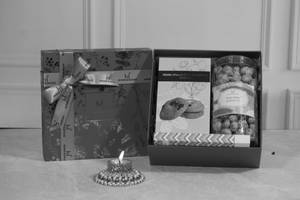 Small Pink Box Hamper