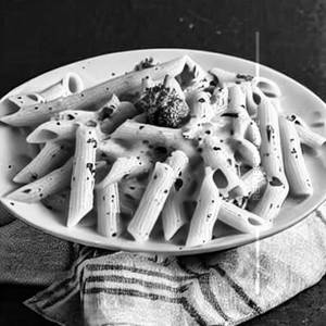 Americano white sauce pasta
