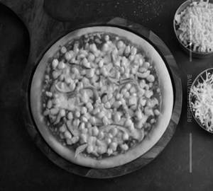 Corn and cheese pizza
