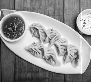 Chicken Steamed Momos [10 Pieces]