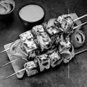 Achari Paneer Tikka