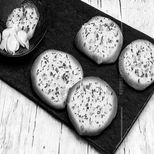 Garlic breads plain [4 pieces]
