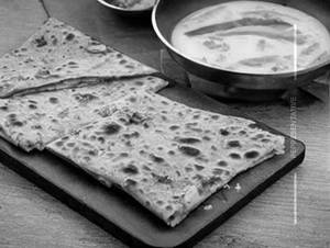 Jain Cheese Gobi Capsicum Paratha 