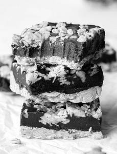 Chocolate Peanut Oat Bar