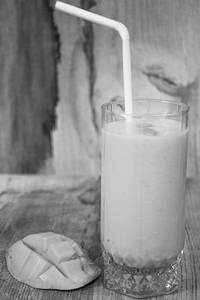 Mango Milkshake [V]