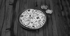 Vegetable Cheese Pizza