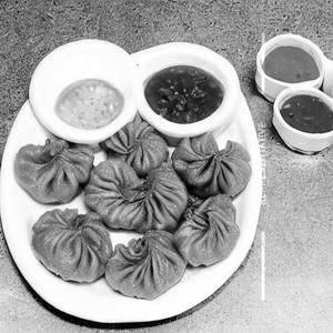 Veg kurkure momo