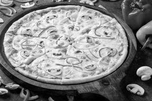 Mushroom And Onion Pizza