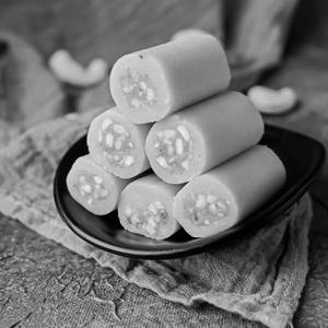 Kaju Rolls