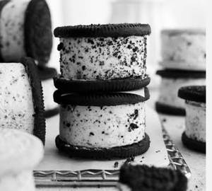 Cookie N Cream Sandwich