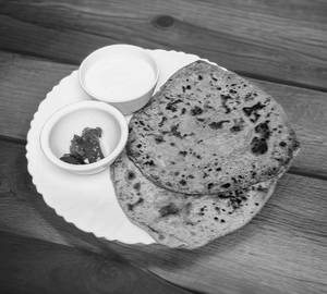 2 Plain Paratha With Curd And Pickle