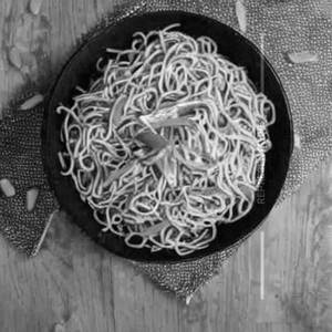 CHICKEN NOODLES SCHEZWAN