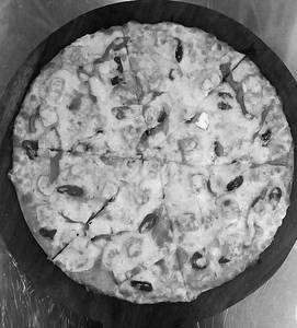 Jain Special - Paneer Tikka Pizza - 100% Veg No Onion & No Garlic