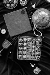 Oriental Indulgence Tin