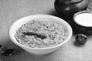 Dal Khichdi Pickle & Curd Bowl
