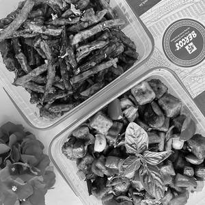 Veg Appetizers Party Pack (serves 6-8)