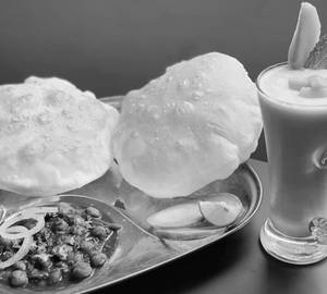 Chole Bhature + Lassi (250ml)