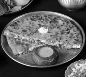 Aloo Pyaaz Mix Paneer Paratha
