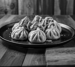 Chicken Peri Peri Sauce Momos