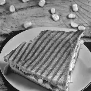 Cheese corn sandwich