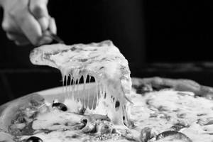 Hot Cheese Pizza