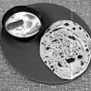 Pyaz Tamatar Paratha