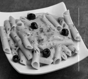 Pink sauce pasta