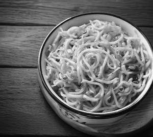 Vegetable Schezwan Noodles