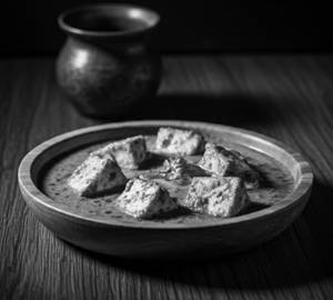 Paneer Makhanwala + 5 Butter Tawa Chapati