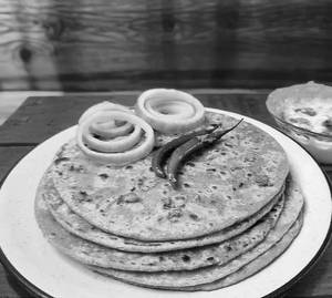 Pyaaz Paratha