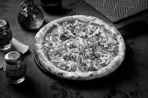 Punchy Paneer Pizza