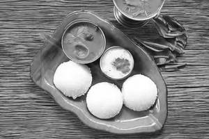 Idli [4 pieces]