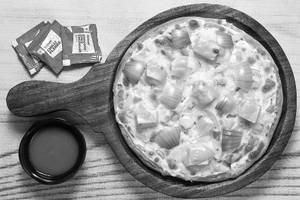 Onion & Paneer Pizza