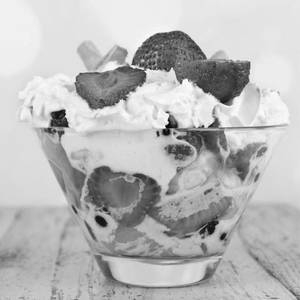 Fruit Salad   [W Nuts + Ice Cream]