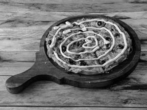 Bbq Smoked Paneer Pizza 10 Inch