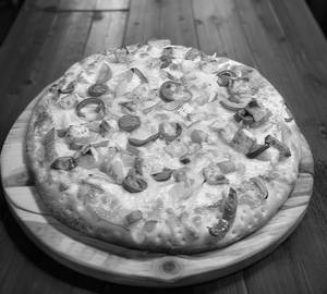Teekha Paneer Delight Pizza