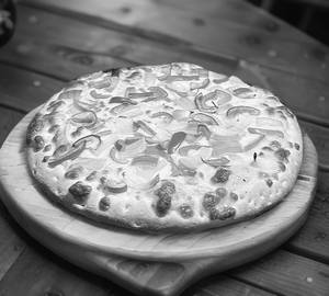 Fresh Veggie Pizza