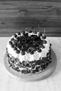 Premium Black Forest Cake [450 Grams]