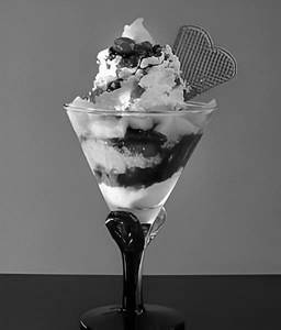 Real Fruit Blast Sundae