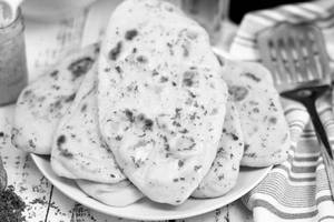 Butter Naan ( 1 Pc )