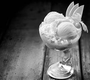 Real Mango Sundae (seasonal )