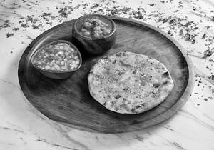 Aloo Pyaz Kulche