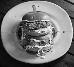 Egg Anda Burger [1 quantity]