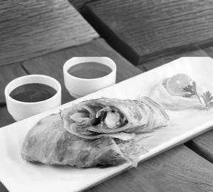 Double Egg Roll [1 quantity]