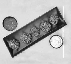 Veg Kurkure Momos [ 10pcs]